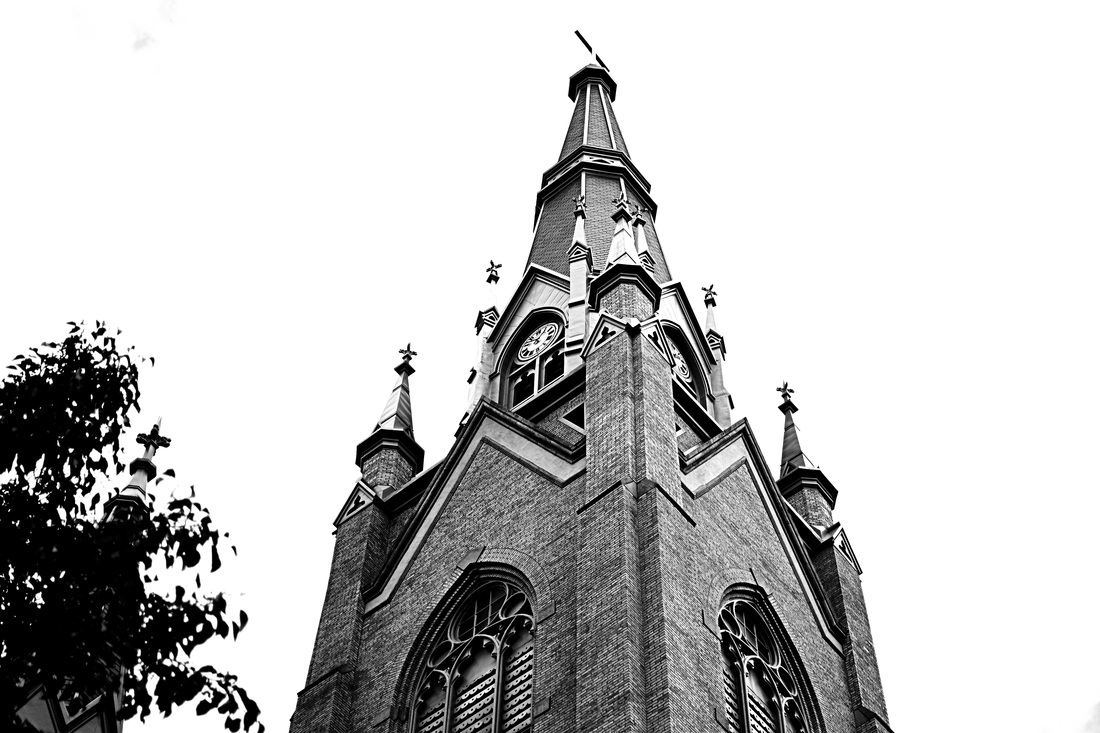 3_basilica_of_the_sacred_heart_black_and_white