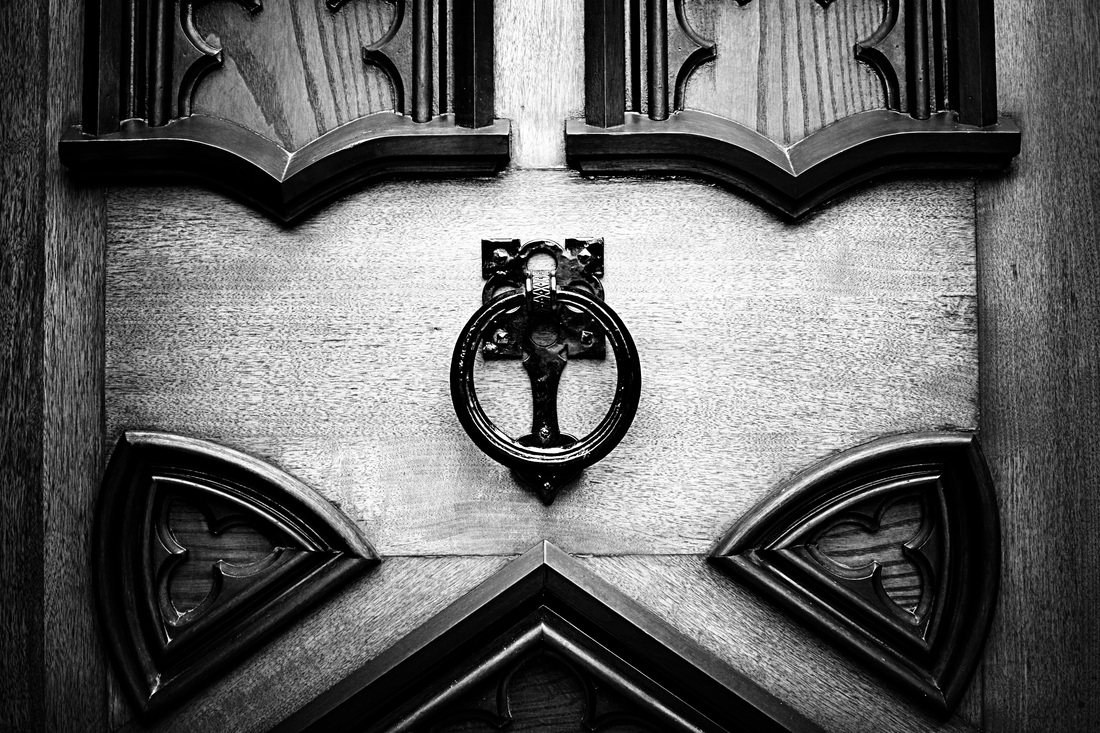 2_black_and_white_door_basilica_of_the_sacred_heart